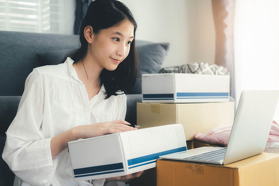 keeping customers engaged while shopping on ecommerce